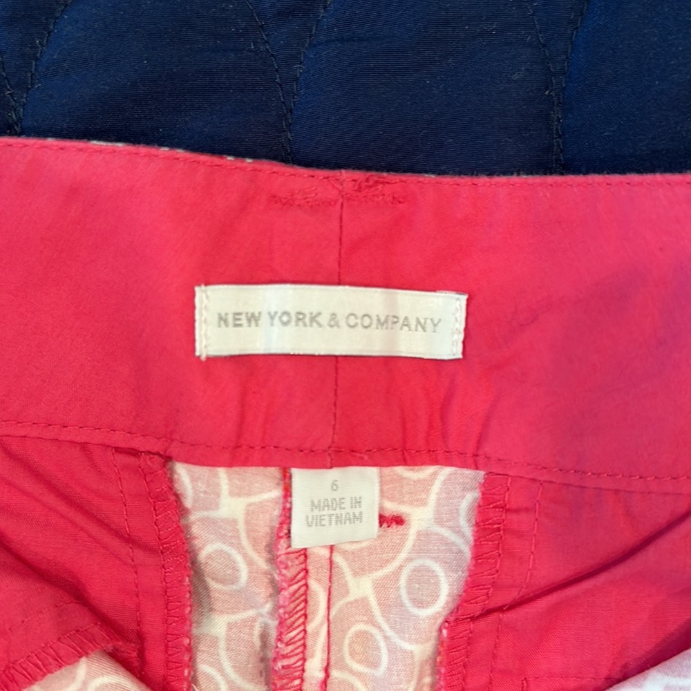 Pink Patterned Cuffed Shorts - Picture 3 of 3